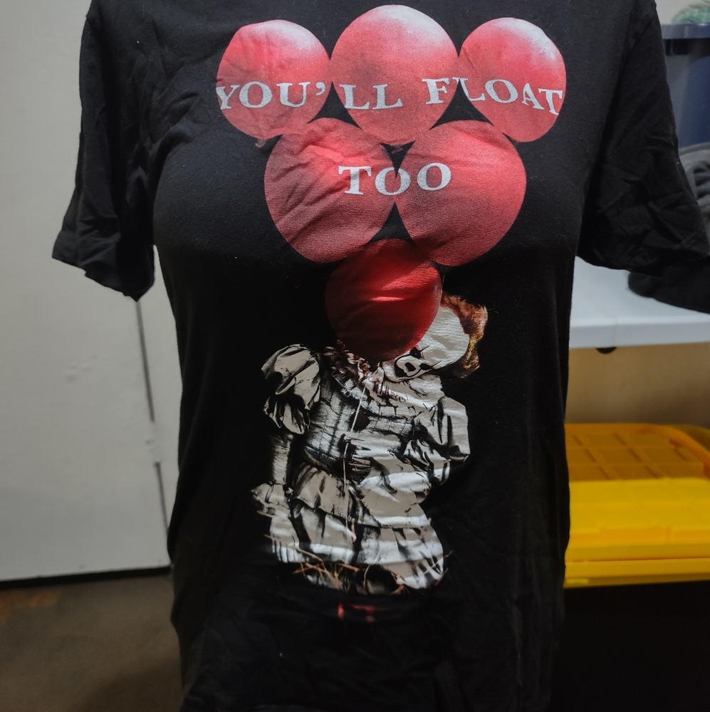 IT t-shirt size L